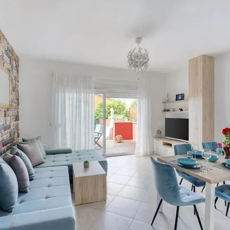 Modern Holiday In With Private Whirlpool